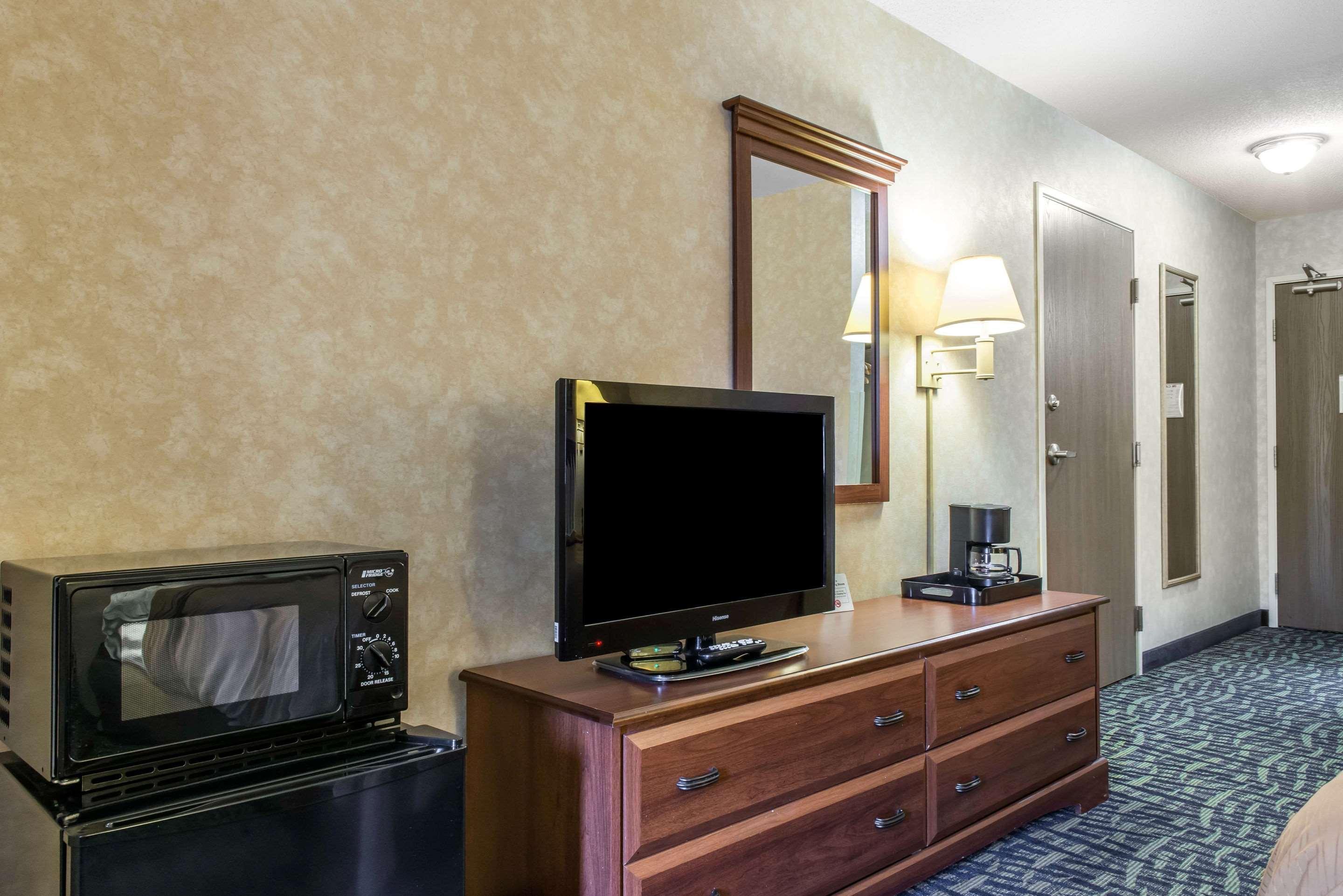 Quality Inn & Suites Titusville Экстерьер фото