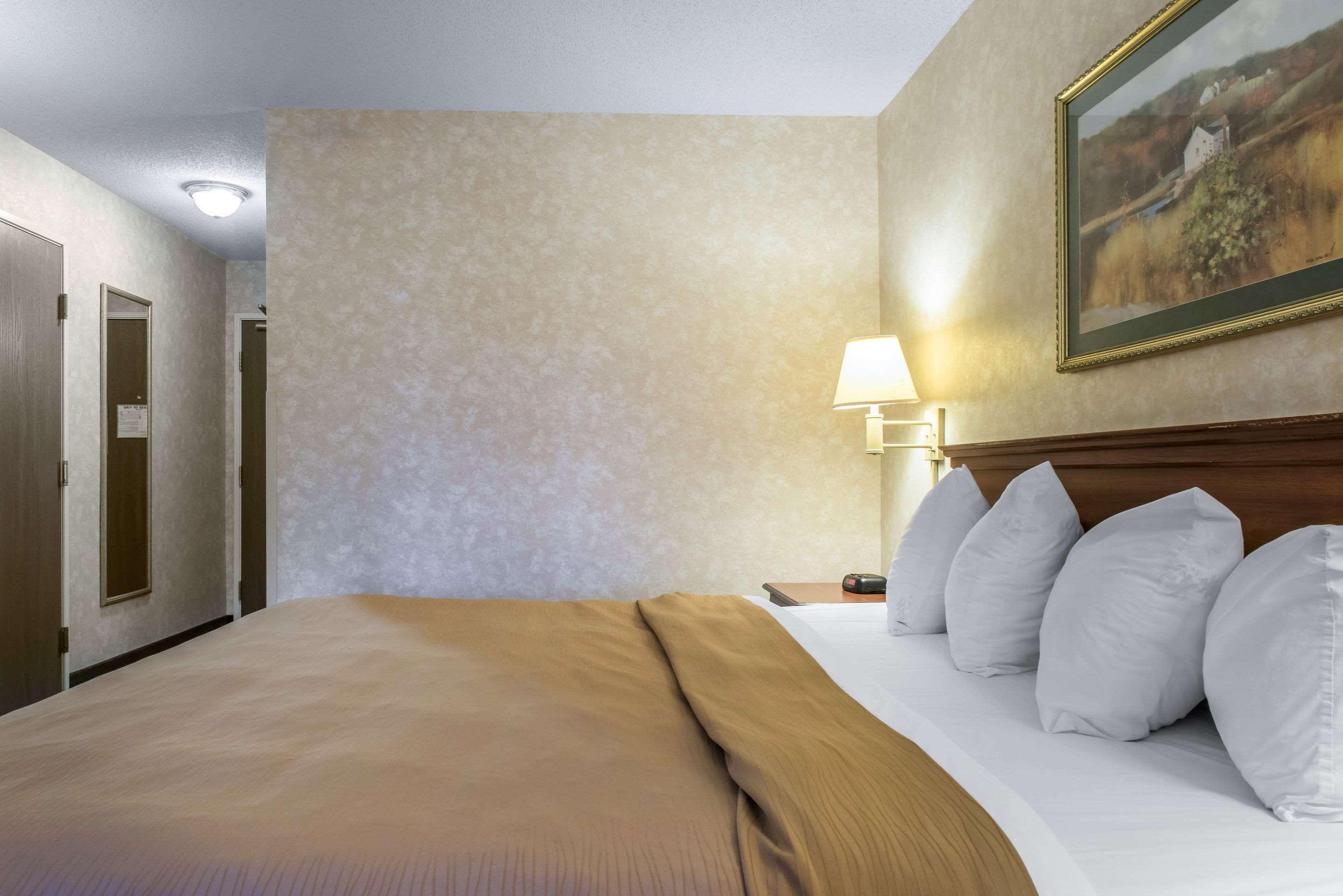 Quality Inn & Suites Titusville Экстерьер фото