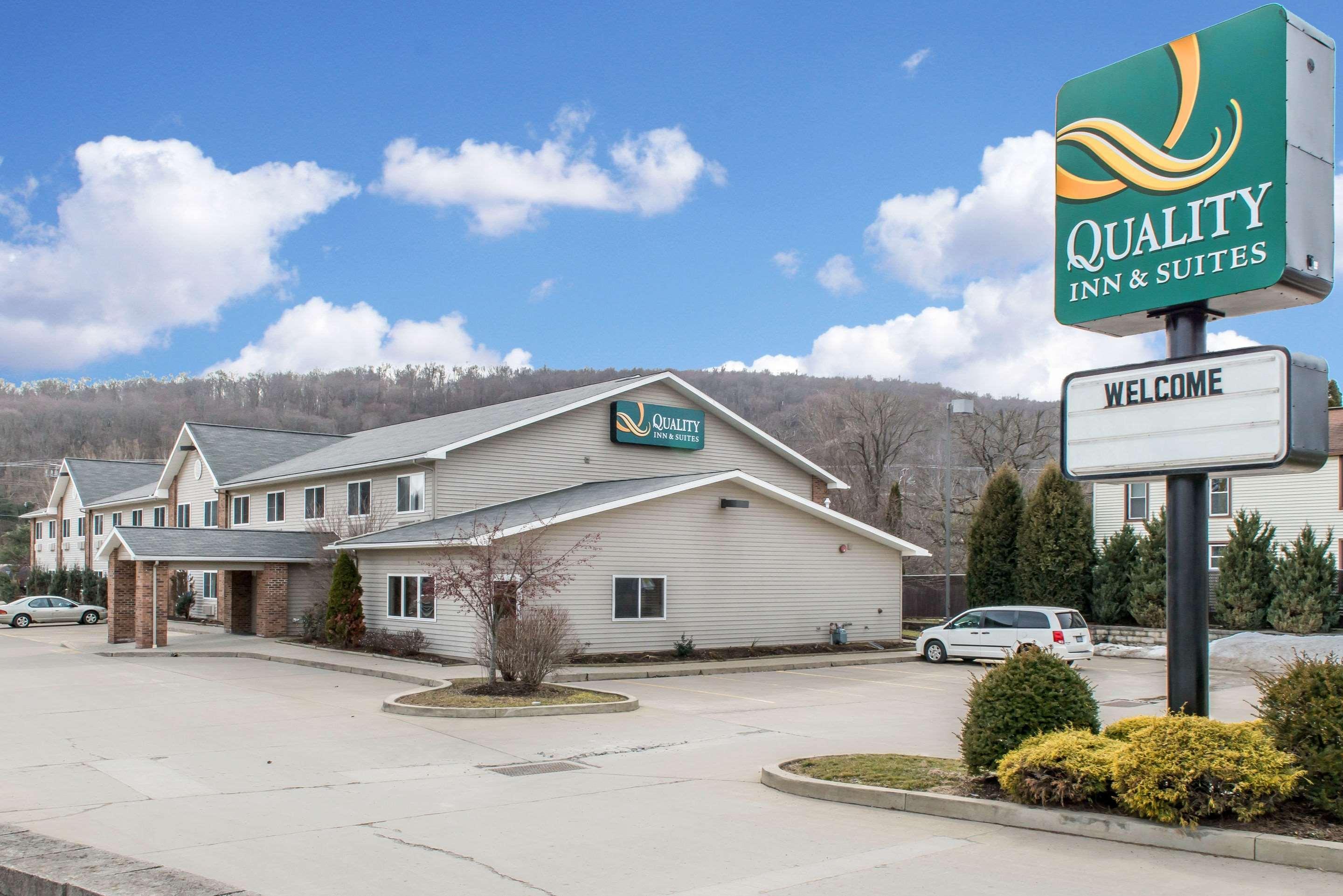 Quality Inn & Suites Titusville Экстерьер фото