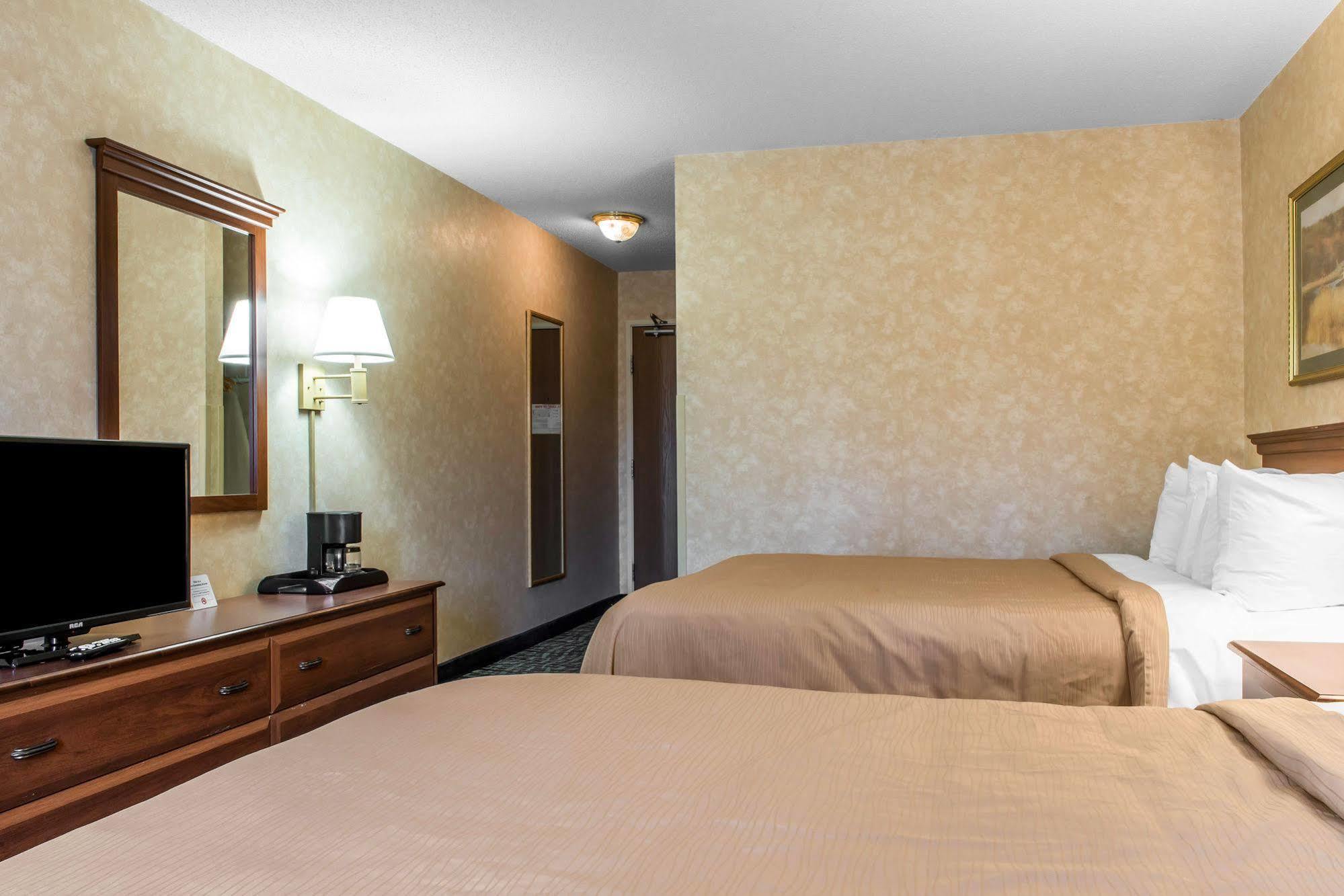 Quality Inn & Suites Titusville Экстерьер фото